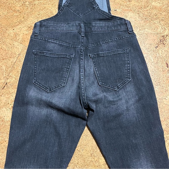 Old Navy Skinny Overalls In Washed Black Sz 4 Petite - Picture 7 of 16